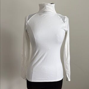 Lululemon Ethereal Mock Neck white size 6 w/ rip tag